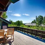 A Cozy, Rustic Retreat With Fireplace And Terrace * Beitostolen
