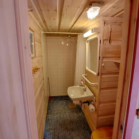 A Cozy, Rustic Retreat With Fireplace And Terrace בית נופש Beitostolen