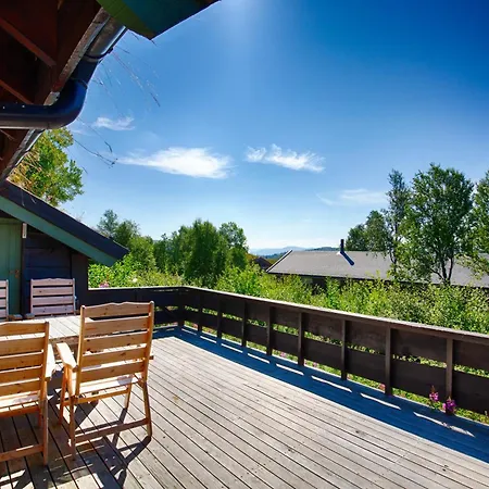 A Cozy, Rustic Retreat With Fireplace And Terrace * Beitostolen